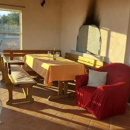 Vakantiehuis Robinzonski Turizam 